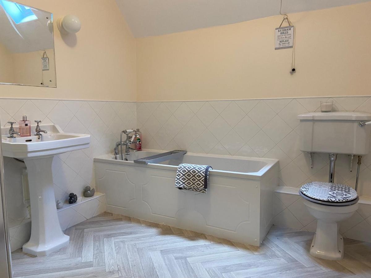 Fabulous 2 Bedroom House Just Outside Edinburgh Auchendinny Eksteriør bilde